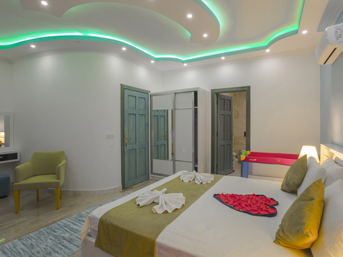  gece  -  Kasım
  | Kalkan İslamlar'da Jakuzili ve Isıtmalı Havuzlu Romantik Villa Tatili